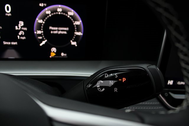 New 2026 Volkswagen Tiguan SE image 14