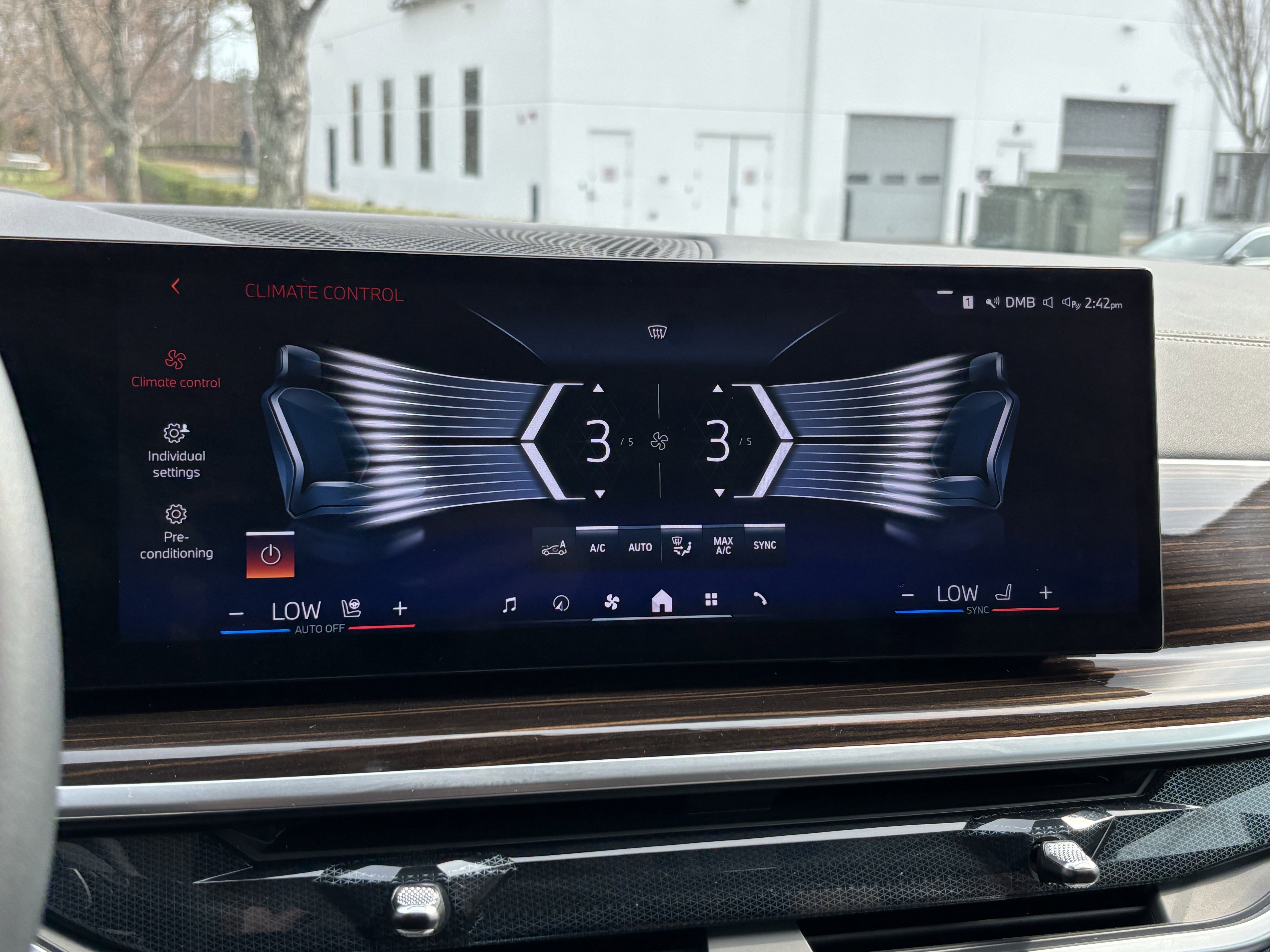 Certified 2026 BMW X7 xDrive40i image 29