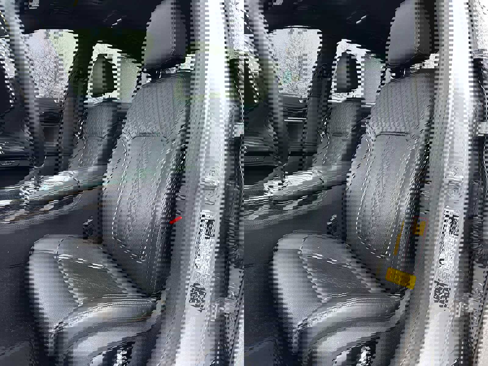 Used 2020 BMW 750i xDrive w/ M Sport Package image 21