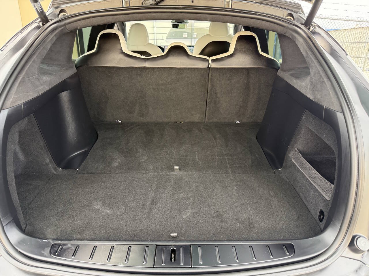 Used 2022 Tesla Model X AWD/4WD image 25