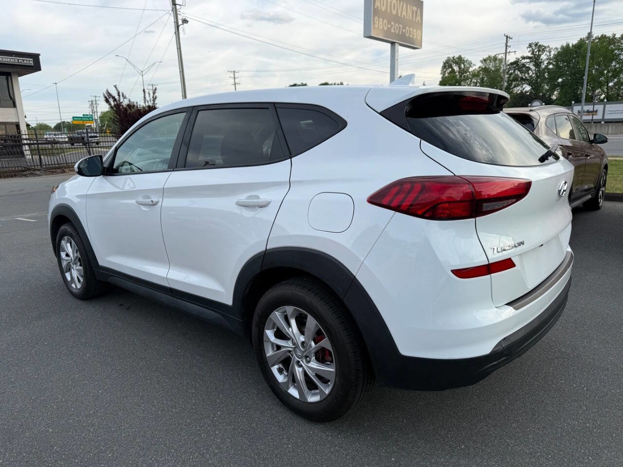 Used 2021 Hyundai Tucson SE w/ Cargo Package image 6