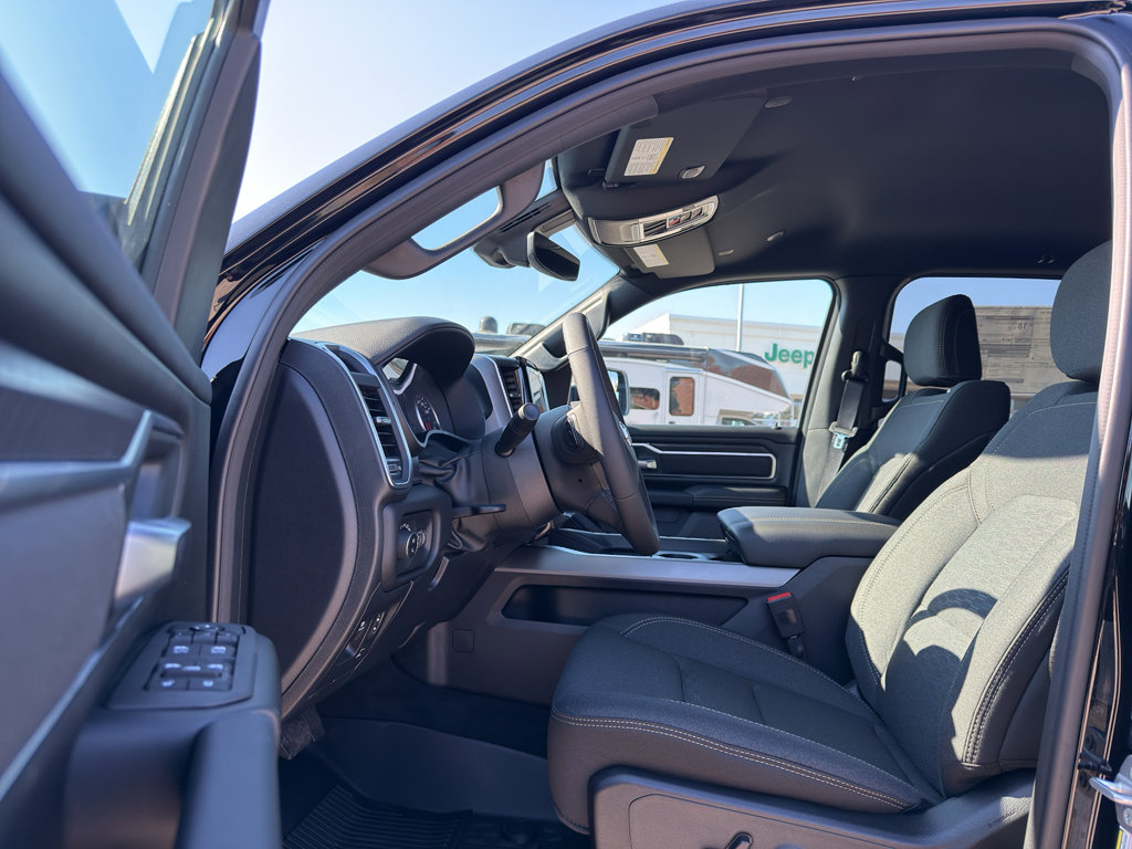 New 2026 RAM 1500 Big Horn AWD/4WD image 12