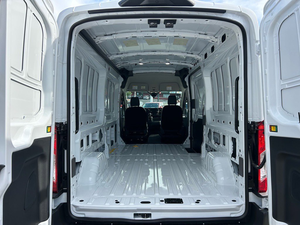 New 2025 Ford Transit 250 148 Medium Roof image 7