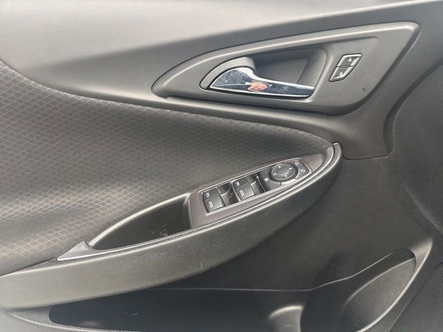 Used 2021 Chevrolet Malibu LT w/ Sport Edition image 9