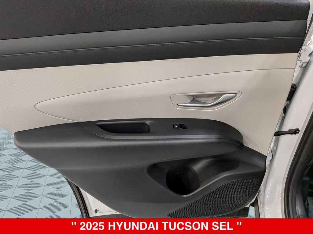 Used 2025 Hyundai Tucson SEL AWD/4WD image 28