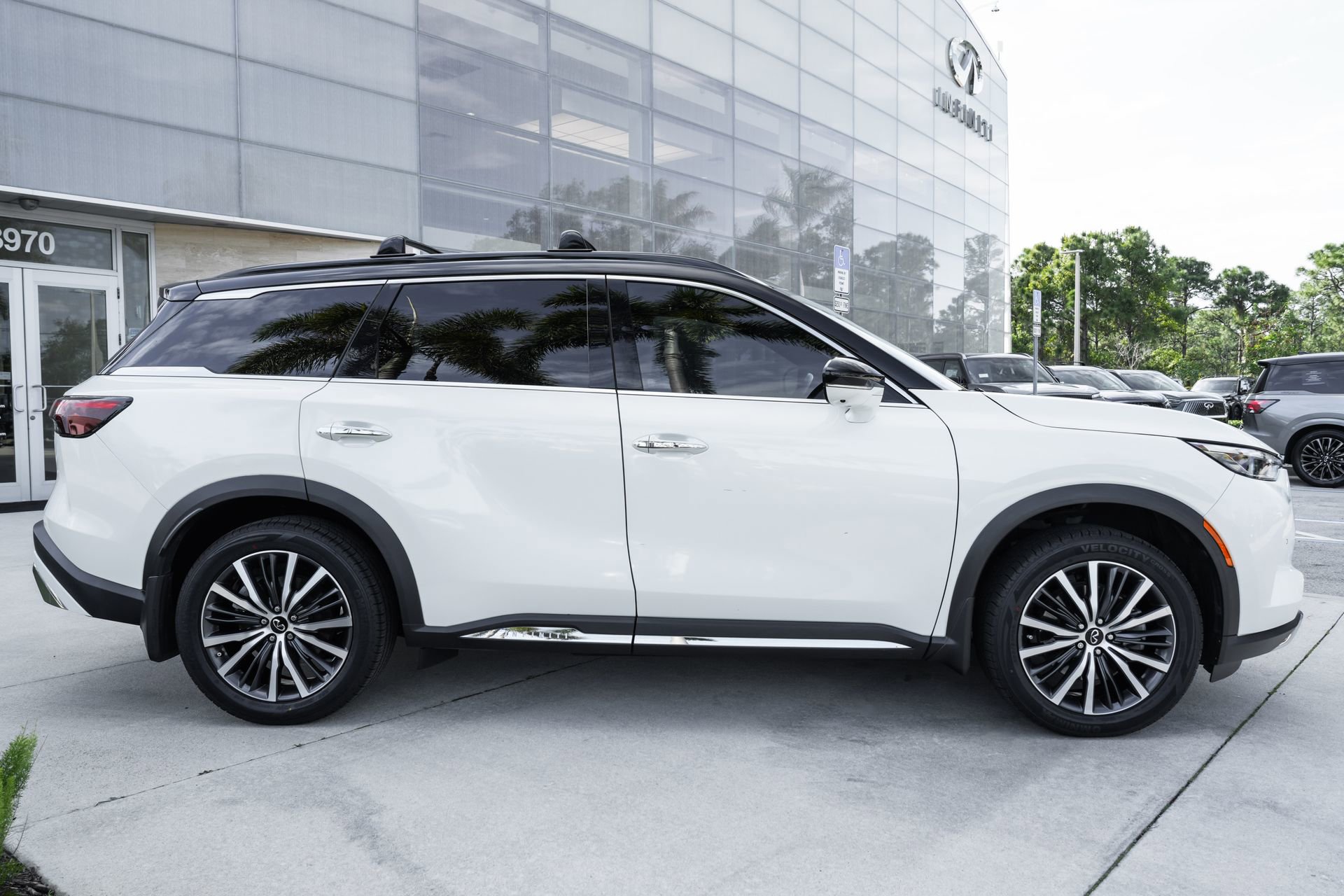 Certified 2022 INFINITI QX60 Autograph w/ Cargo Package FWD image 25