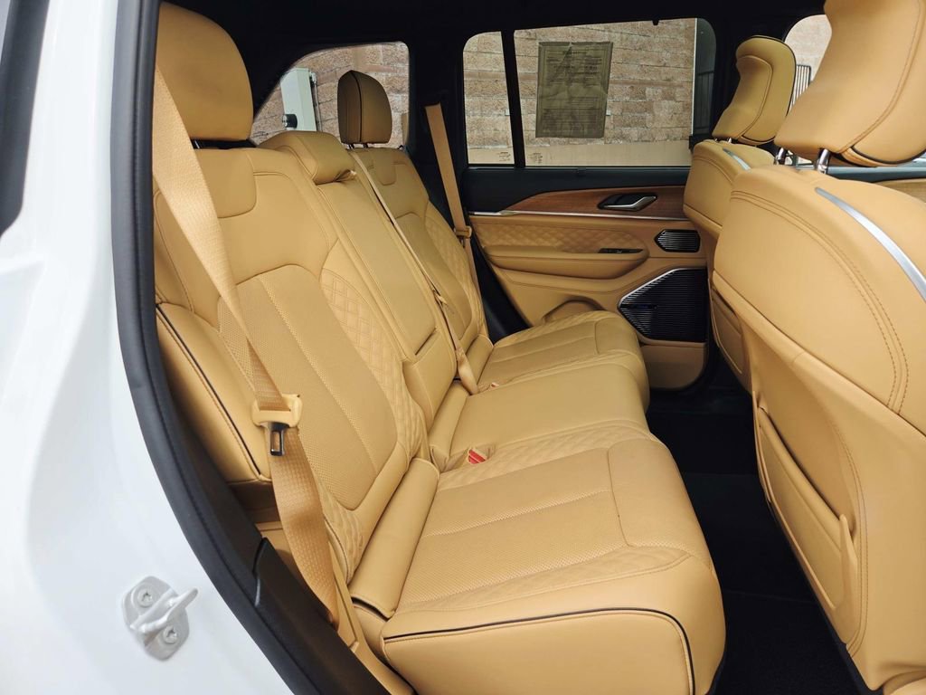 Used 2022 Jeep Grand Cherokee Summit image 18