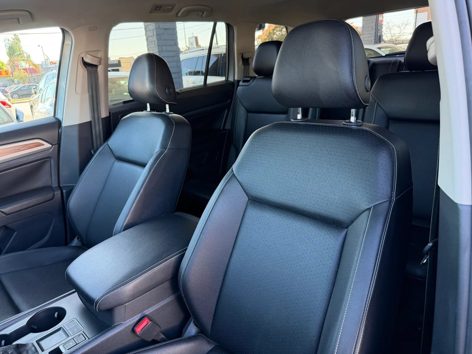 Used 2021 Volkswagen Atlas SE w/ Panoramic Sunroof Package FWD image 30