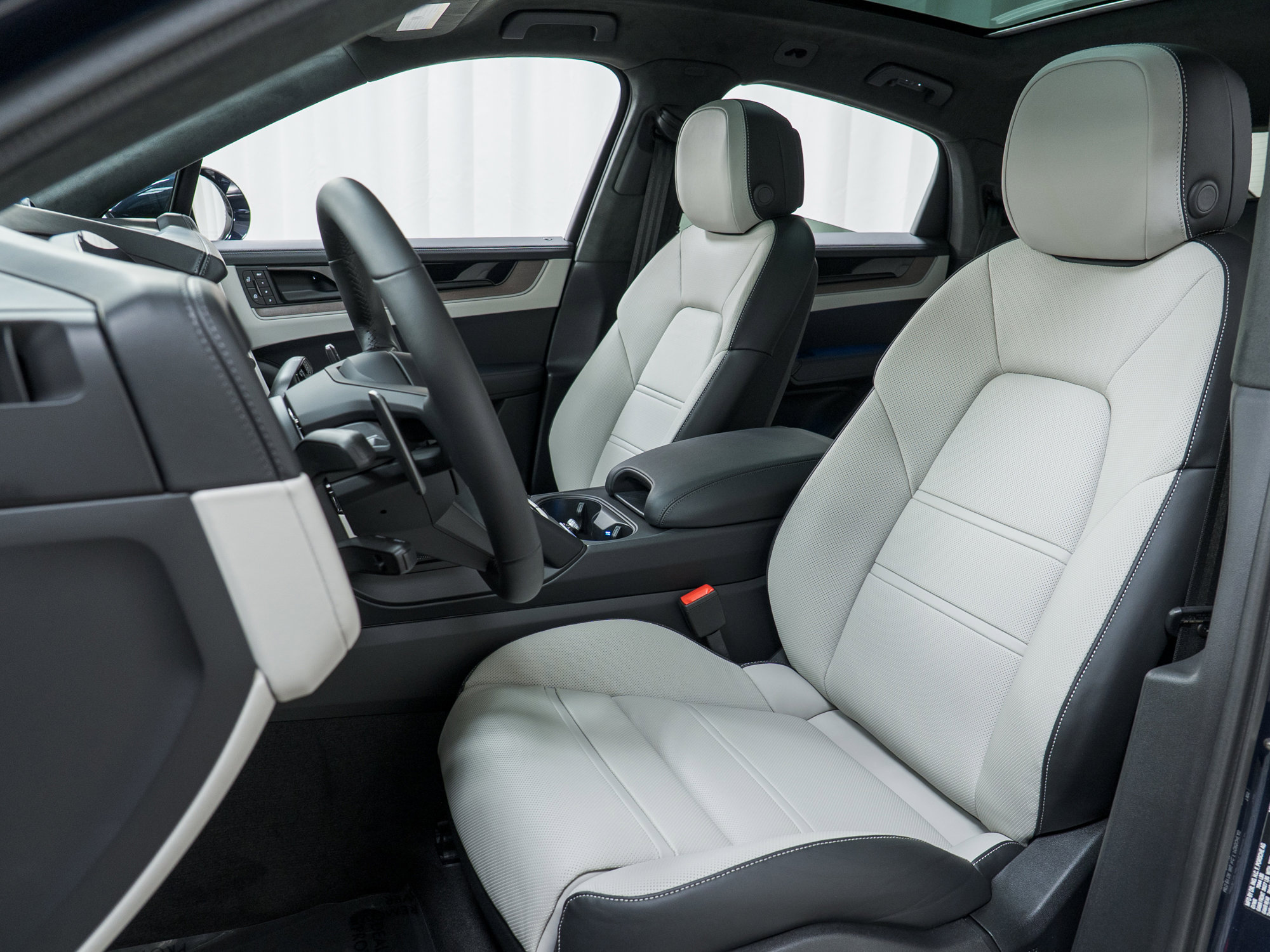 New 2026 Porsche Cayenne Turbo image 19