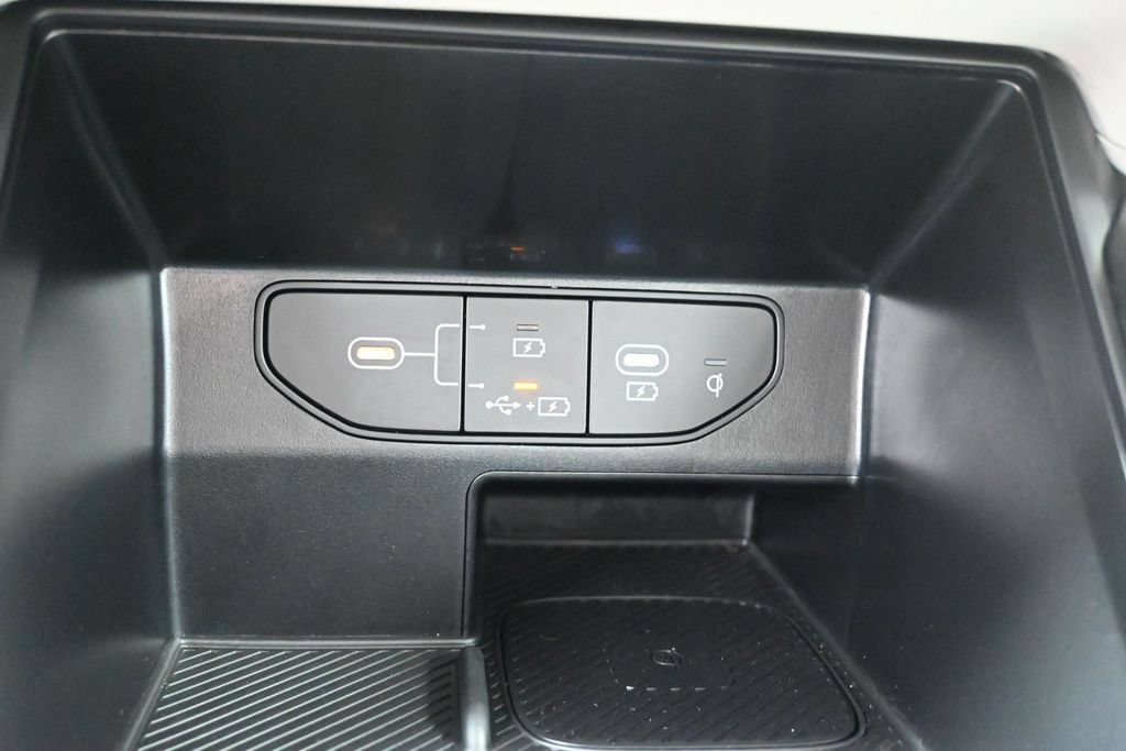 Used 2025 Kia Sorento S FWD image 13