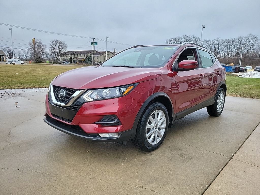 Used 2022 Nissan Rogue Sport SV image 2