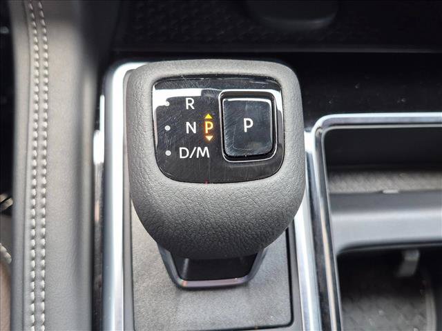 Used 2026 Nissan Pathfinder Platinum FWD image 14