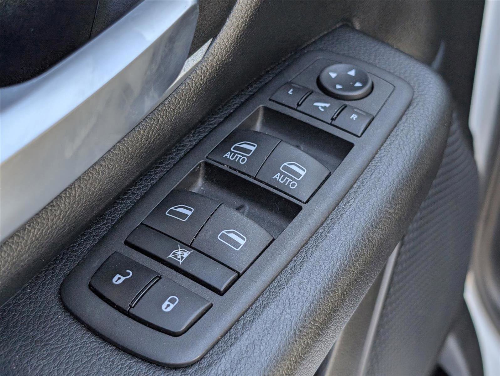 Used 2023 RAM 1500 Big Horn AWD/4WD image 16