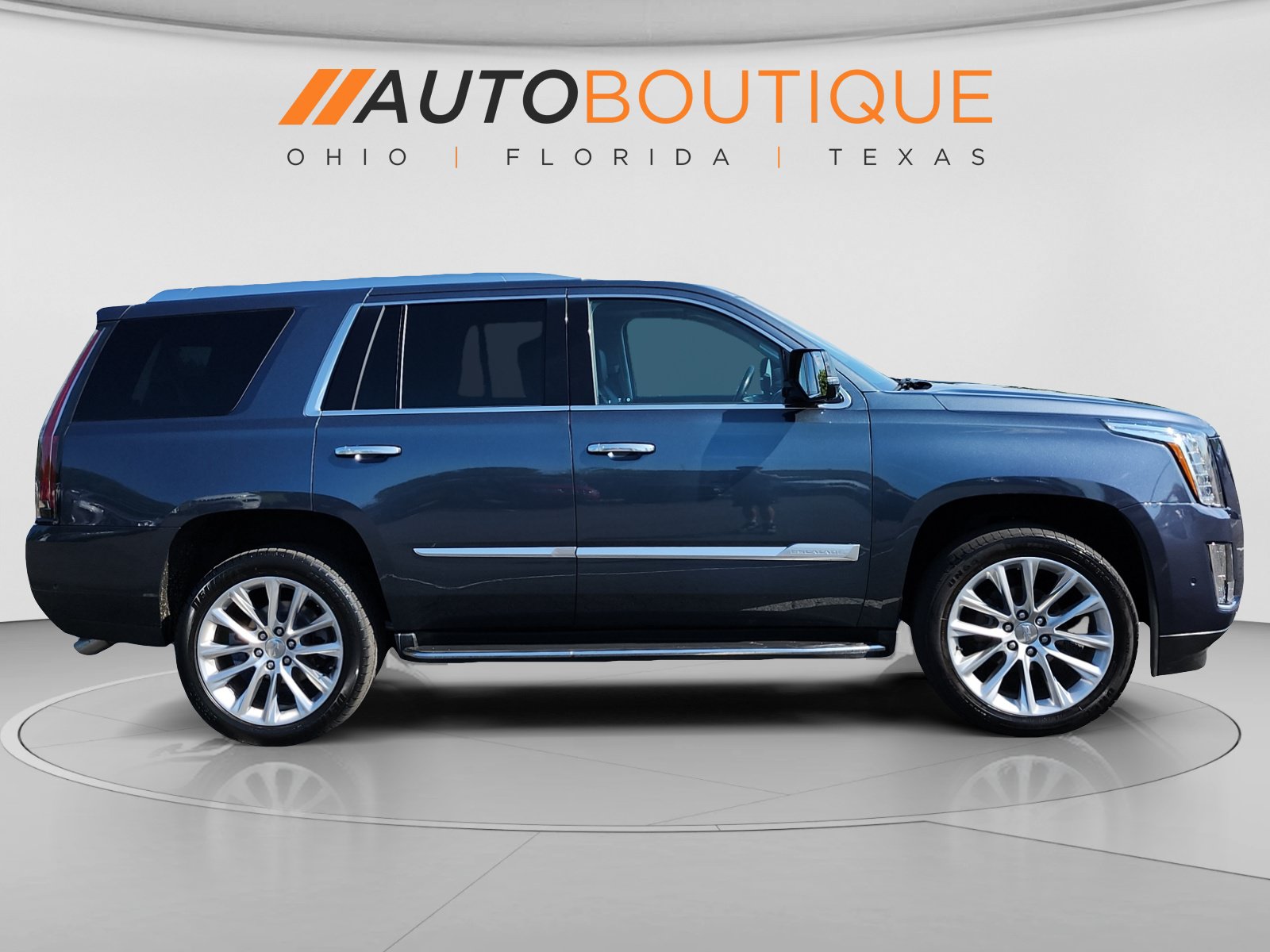 Used 2020 Cadillac Escalade Luxury AWD/4WD image 6