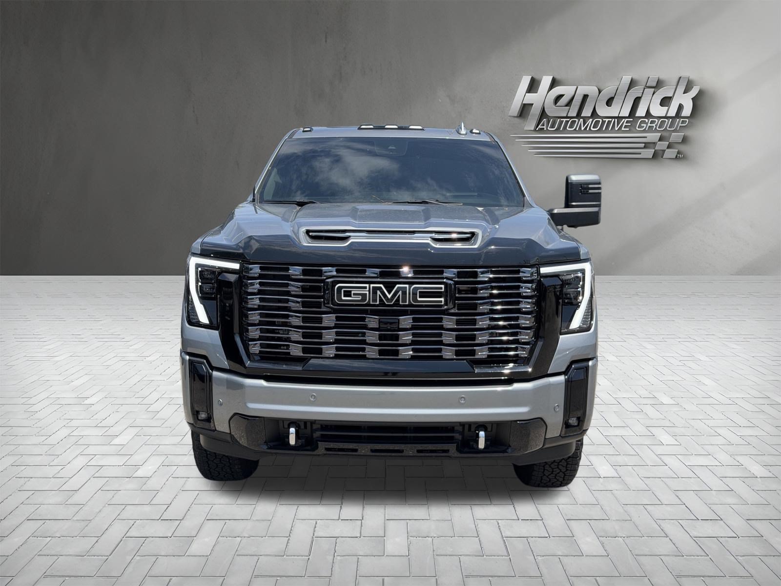 Used 2026 GMC Sierra 2500 Denali w/ Denali Reserve Package AWD/4WD image 3