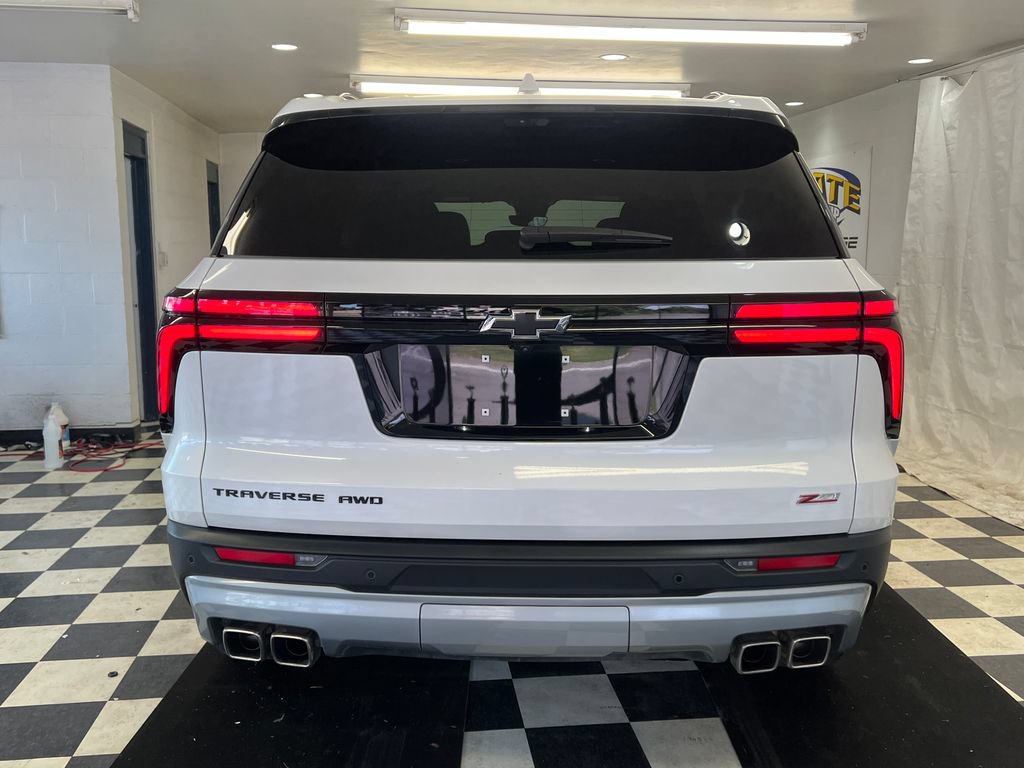 Used 2024 Chevrolet Traverse Z71 w/ Enhanced Driving Package AWD/4WD image 10
