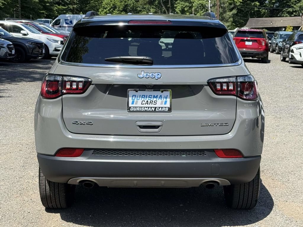 Used 2023 Jeep Compass Limited AWD/4WD image 3