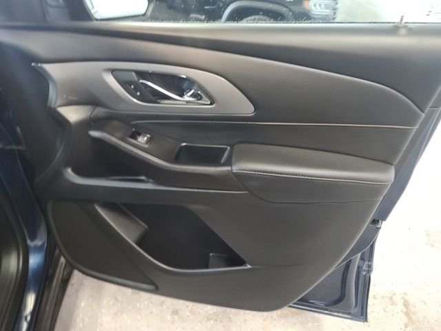 Used 2023 Chevrolet Traverse LT w/ LPO, Floor Liner Package image 25