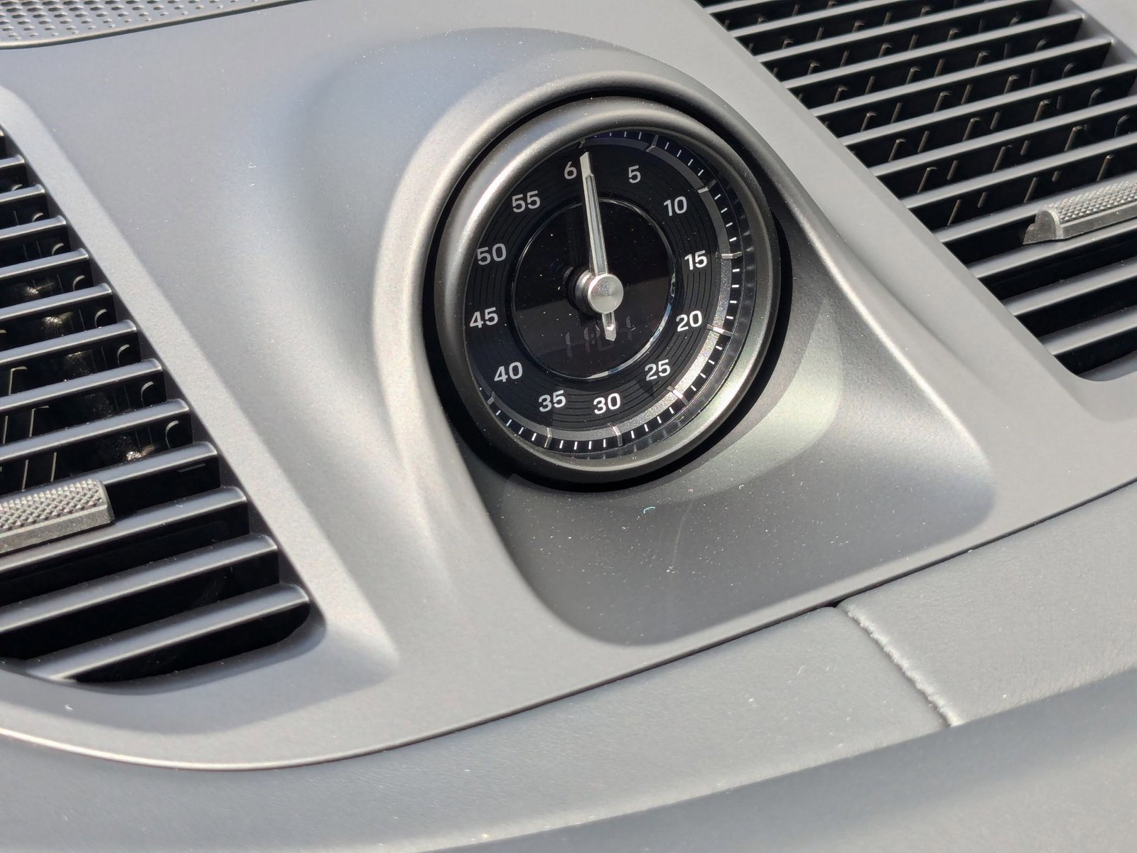 New 2025 Porsche Cayenne S image 21