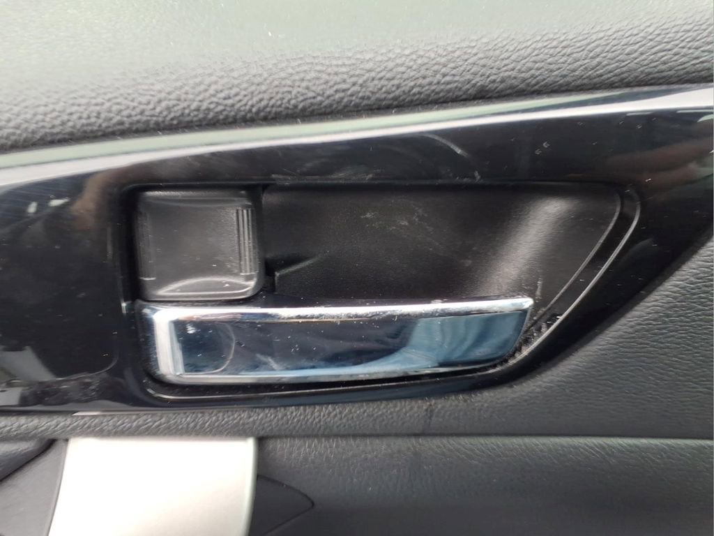 Used 2024 Mitsubishi Eclipse Cross SE AWD/4WD image 13