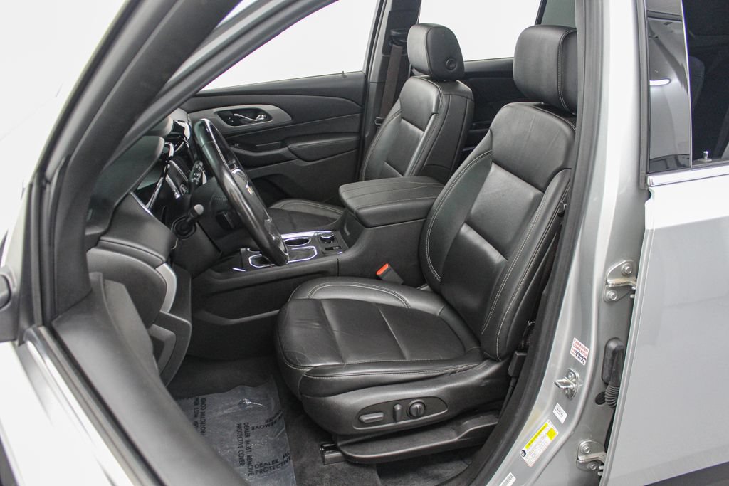 Used 2022 Chevrolet Traverse LT w/ LT Premium Package AWD/4WD image 20