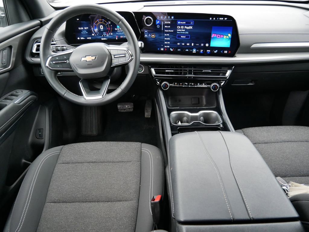 Used 2024 Chevrolet Traverse LT image 14