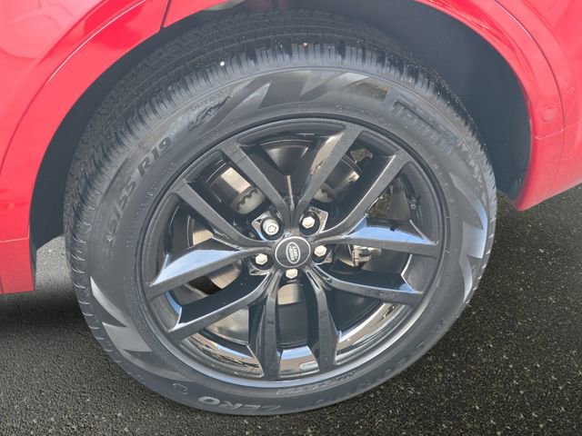 Certified 2025 Land Rover Discovery Sport S image 35