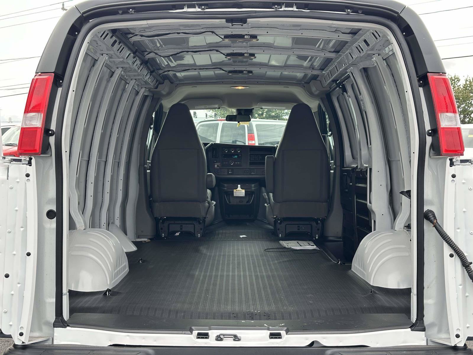New 2026 Chevrolet Express 2500 w/ Safety Package RWD image 25