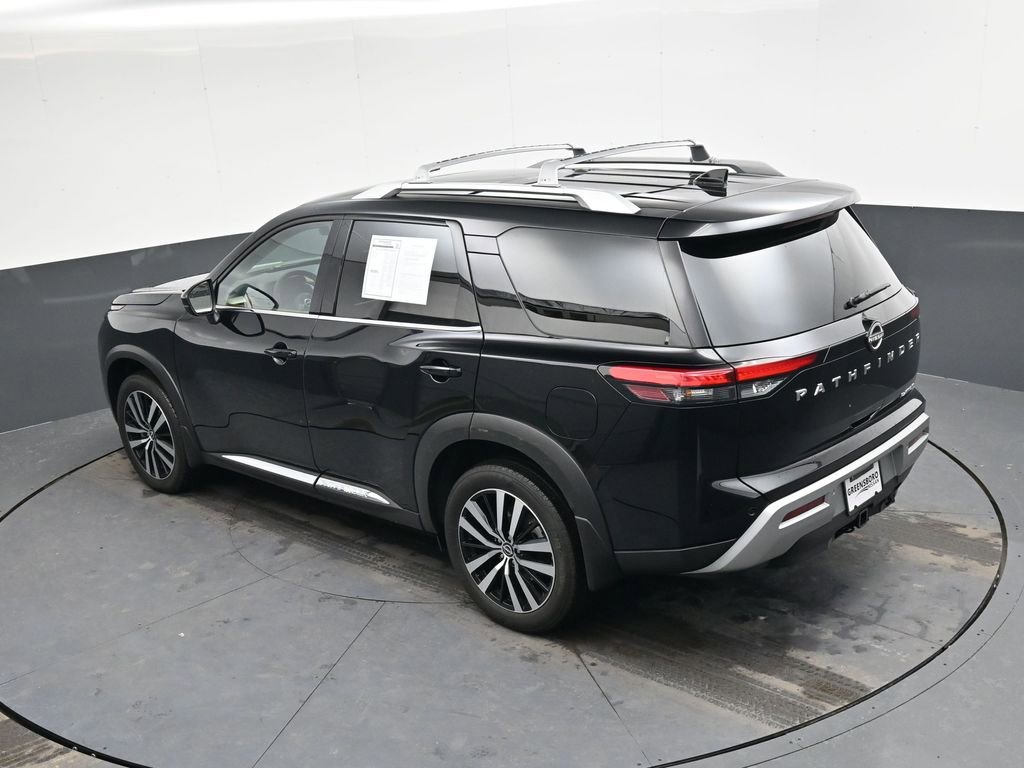 Used 2025 Nissan Pathfinder Platinum image 30