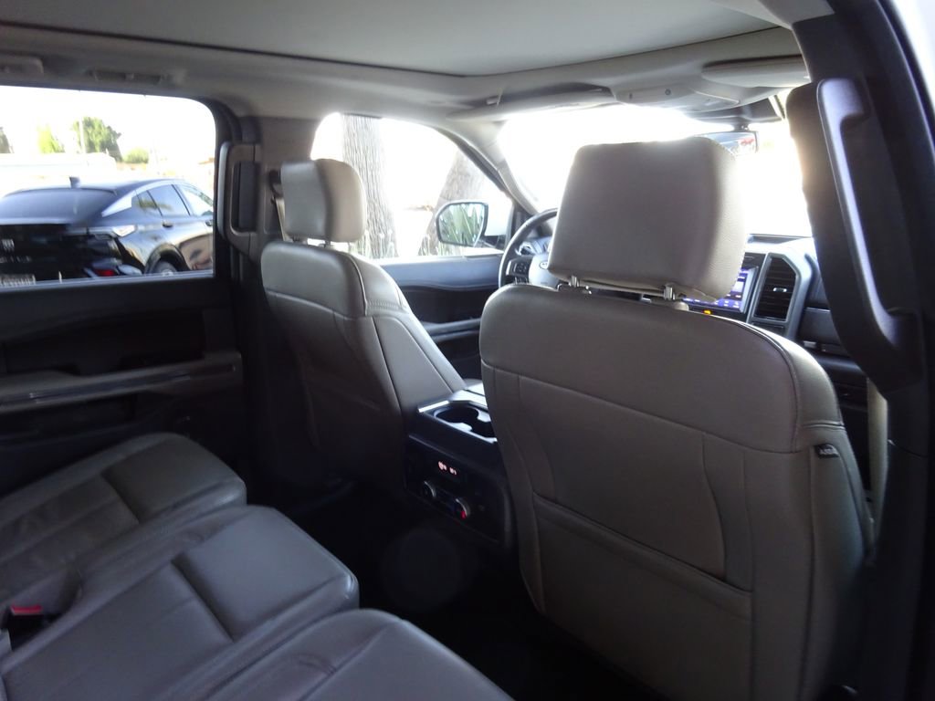 Used 2020 Ford Expedition XLT w/ Equipment Group 202A RWD image 23