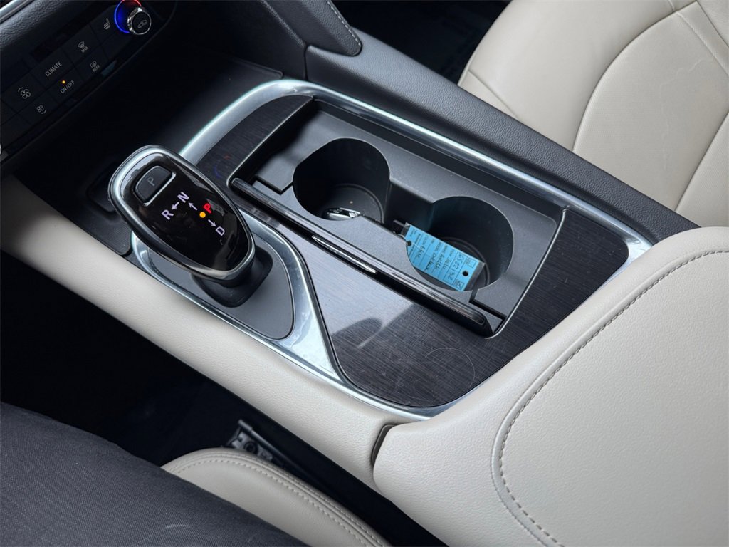 Used 2020 Buick Enclave Essence image 23