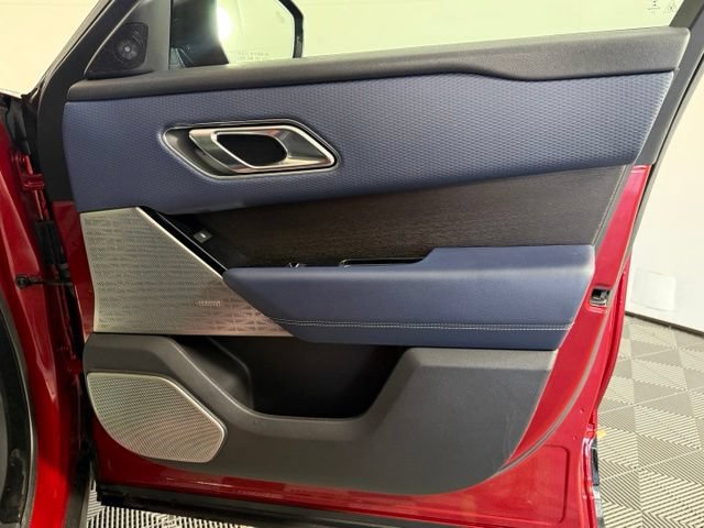 Used 2018 Land Rover Range Rover Velar R-Dynamic SE AWD/4WD image 19
