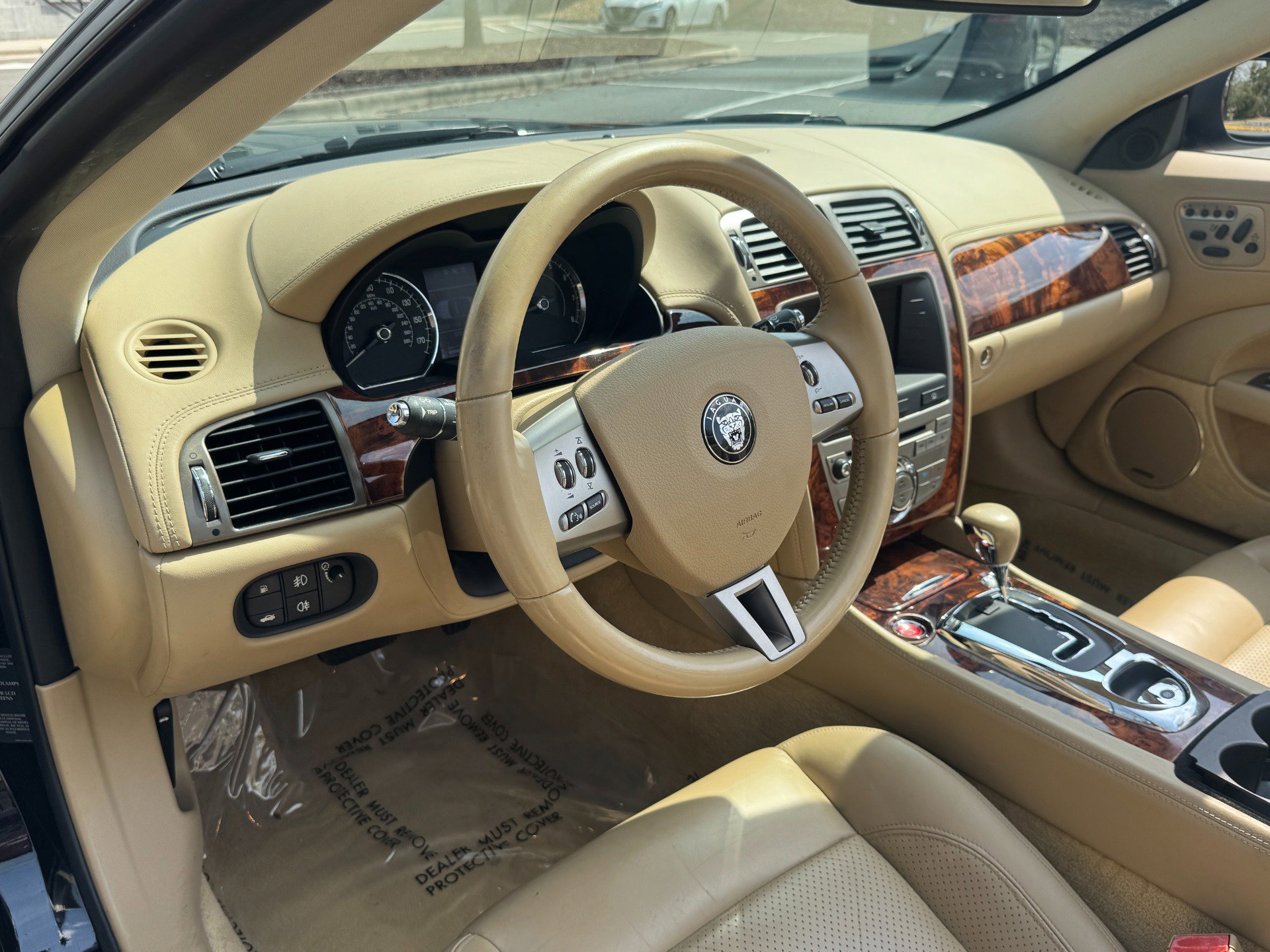 Used 2008 Jaguar XK Convertible image 32