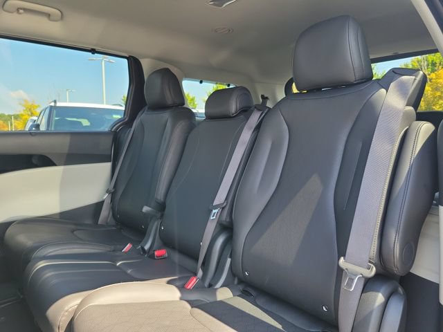 Certified 2024 Kia Carnival EX FWD image 10