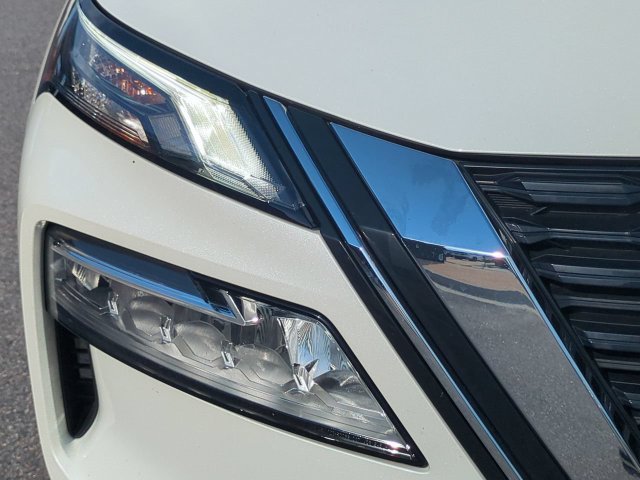 Used 2023 Nissan Rogue SV w/ SV Premium B Package FWD image 10
