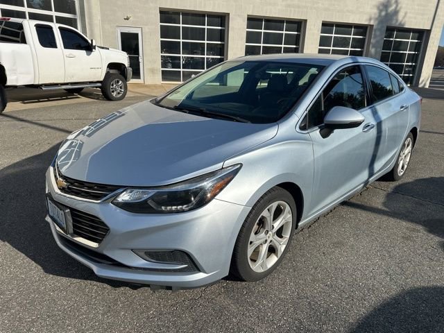 Used 2017 Chevrolet Cruze Premier image 2