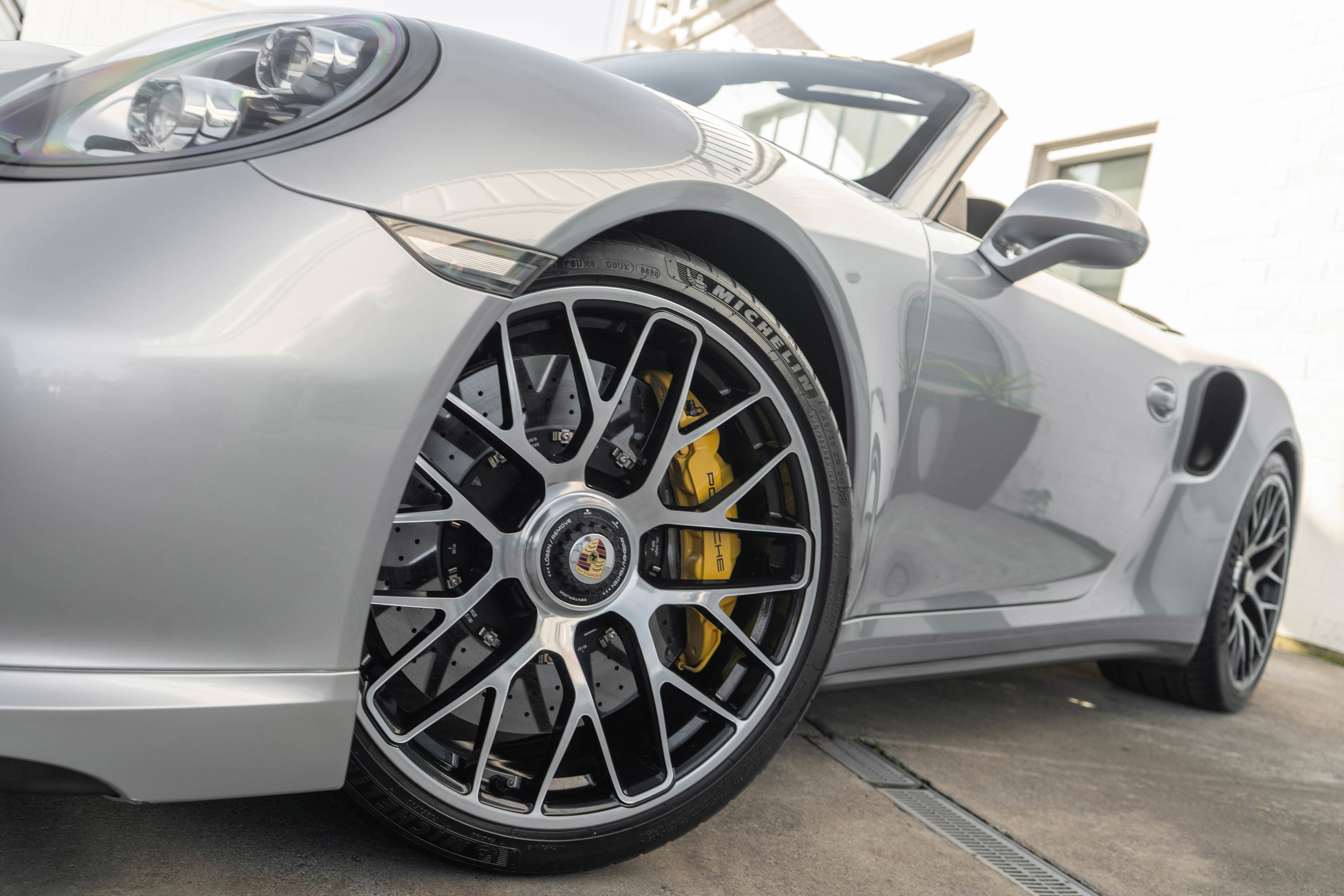 Used 2014 Porsche 911 Turbo S image 4