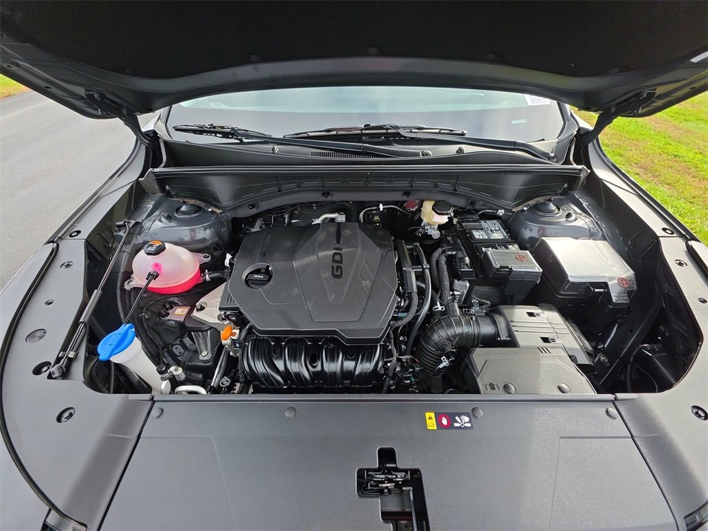 Used 2025 Kia Sorento LX image 25