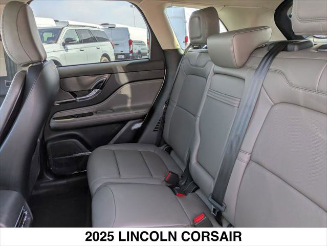 New 2025 Lincoln Corsair Reserve image 13