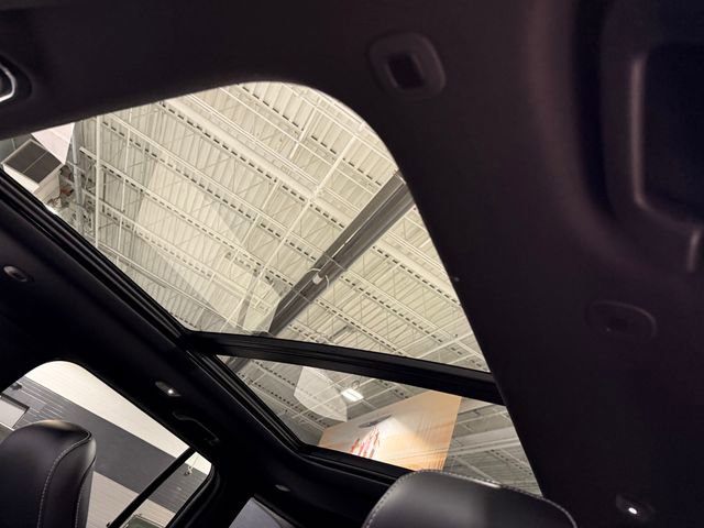 New 2025 Jeep Grand Cherokee Limited image 16