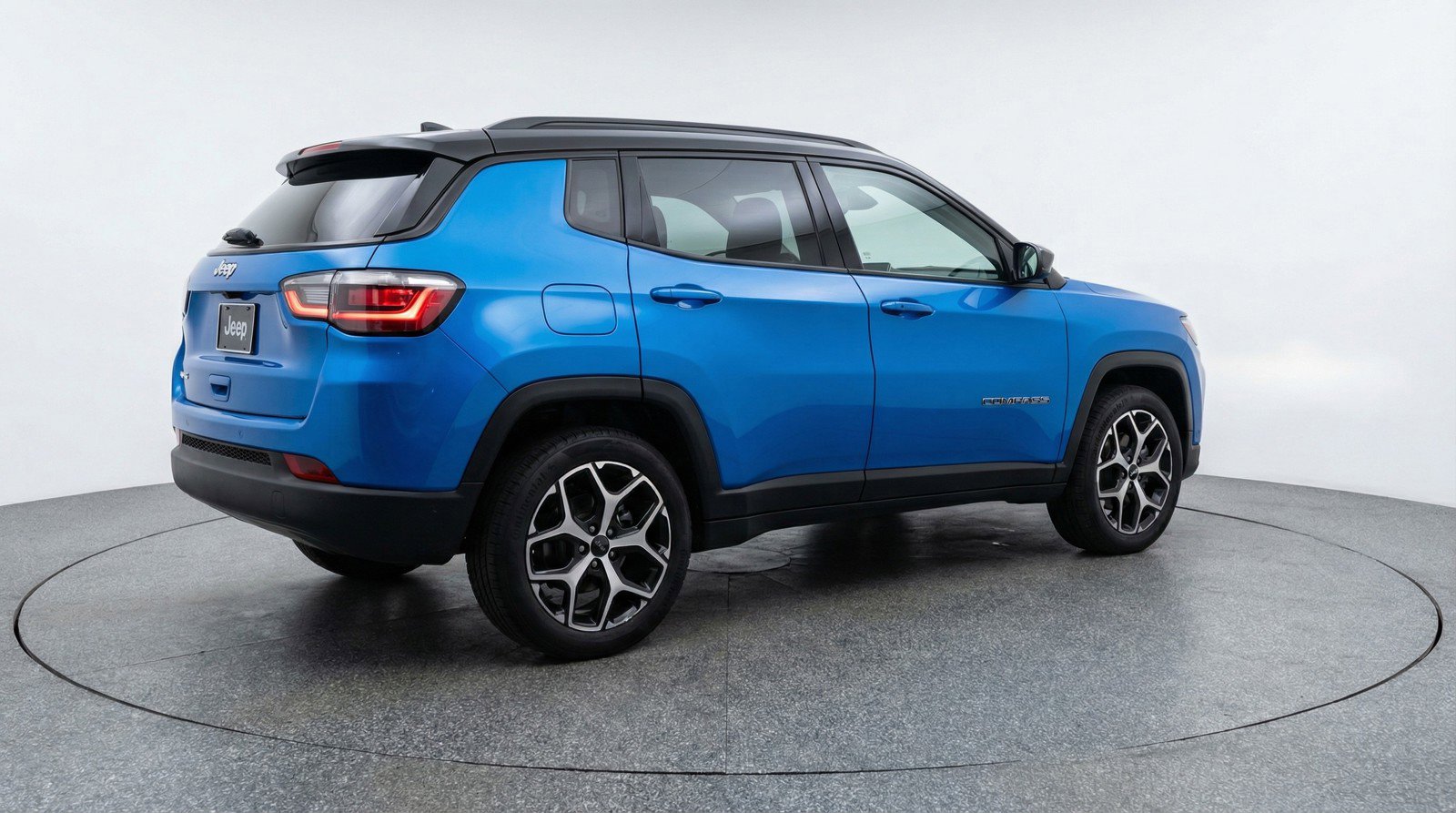 Used 2025 Jeep Compass Limited AWD/4WD image 9