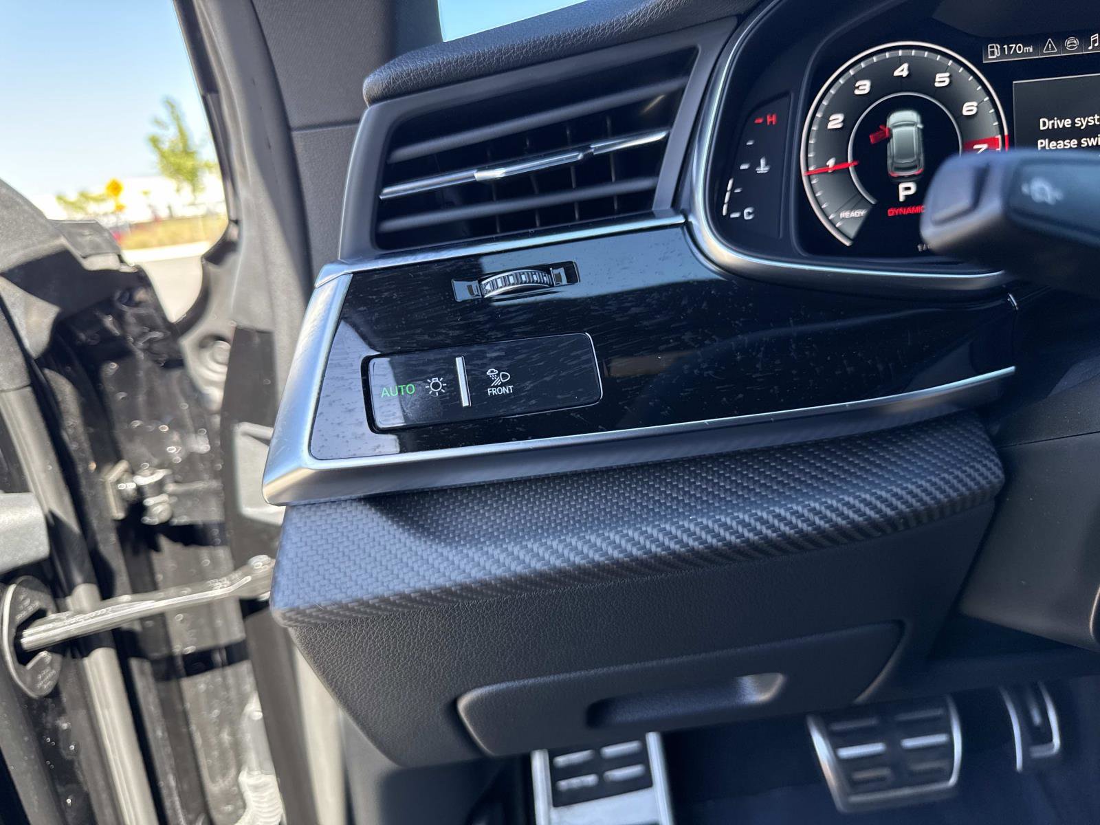 Used 2024 Audi SQ8 Premium Plus w/ Executive Package image 33