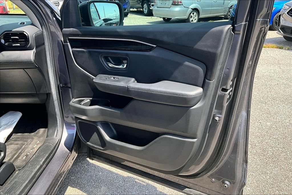 Used 2025 Honda Pilot Elite image 22