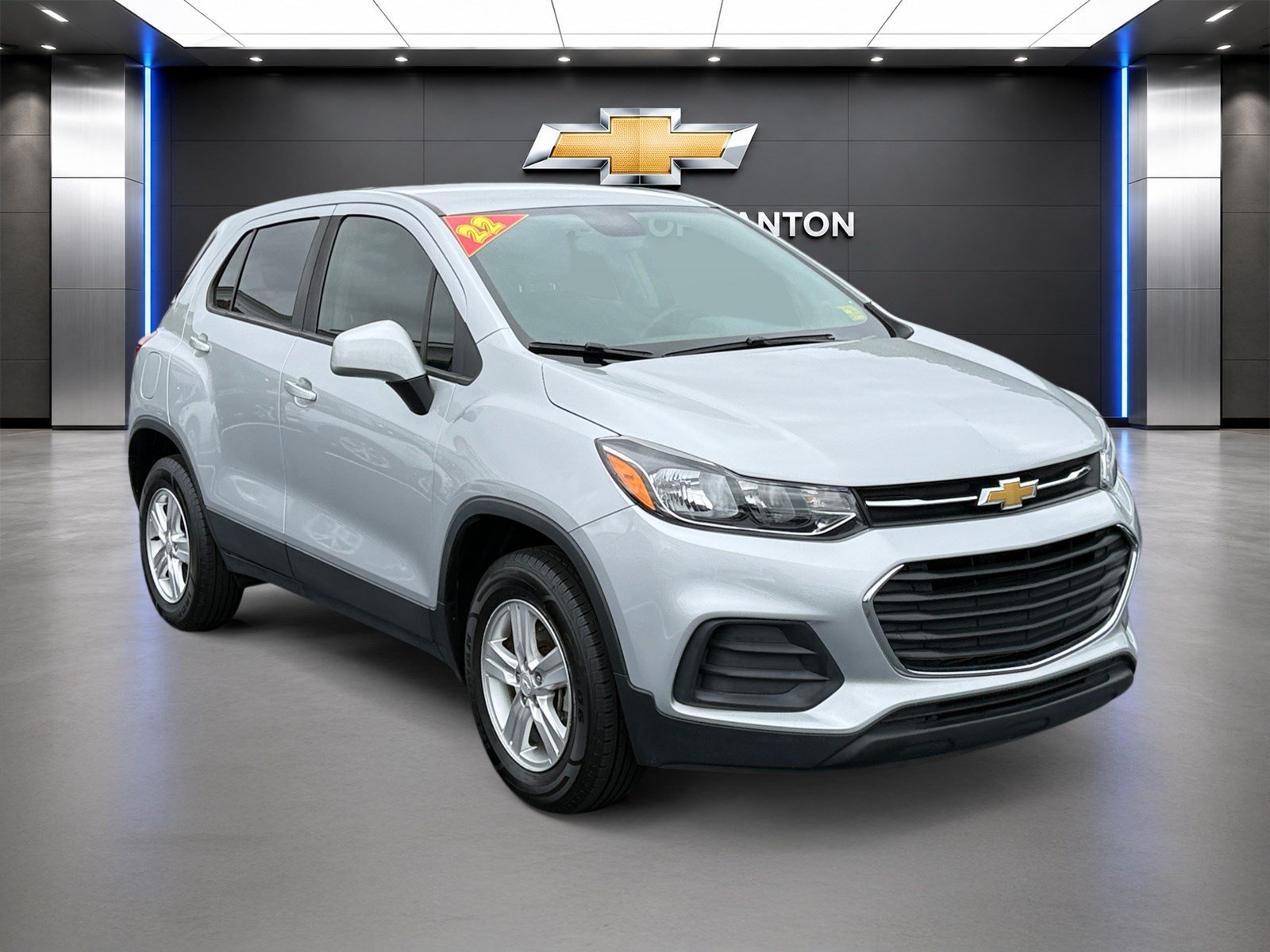 Used 2022 Chevrolet Trax LS w/ Tint and Cruise Package AWD/4WD image 3