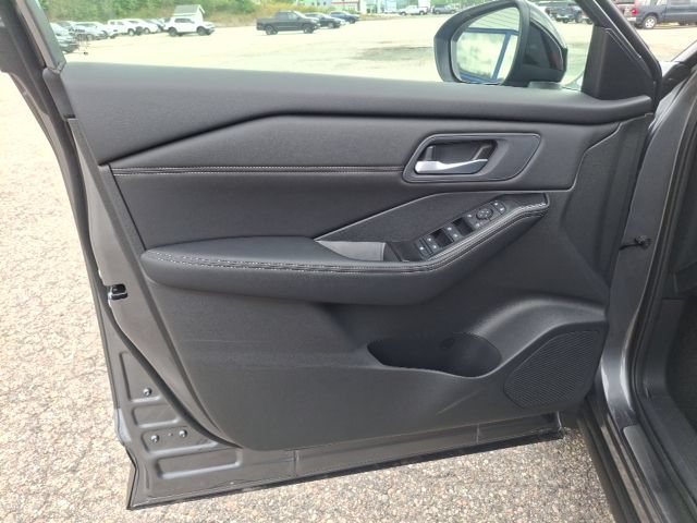 New 2026 Nissan Rogue Dark Armor AWD/4WD image 9