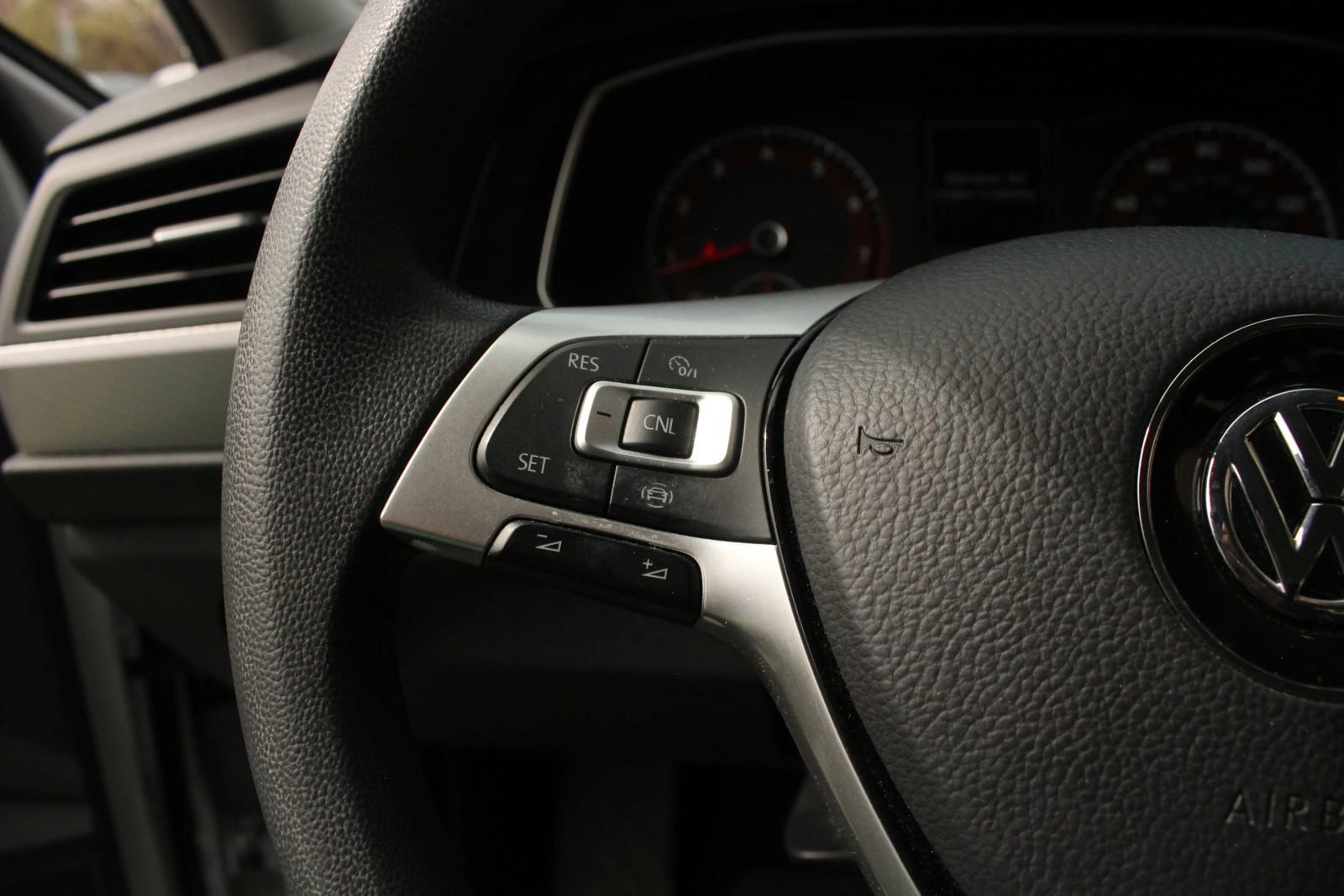 Used 2019 Volkswagen Jetta S w/ Driver Assistance Package image 28