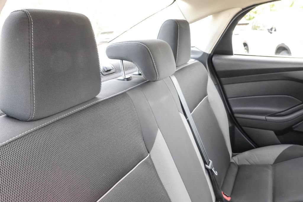 Used 2014 Ford Focus S FWD image 31