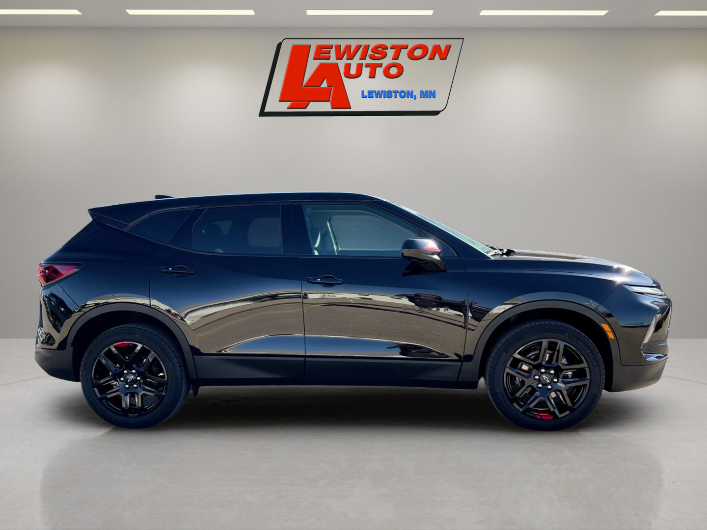 Used 2024 Chevrolet Blazer LT w/ Redline Edition AWD/4WD image 6