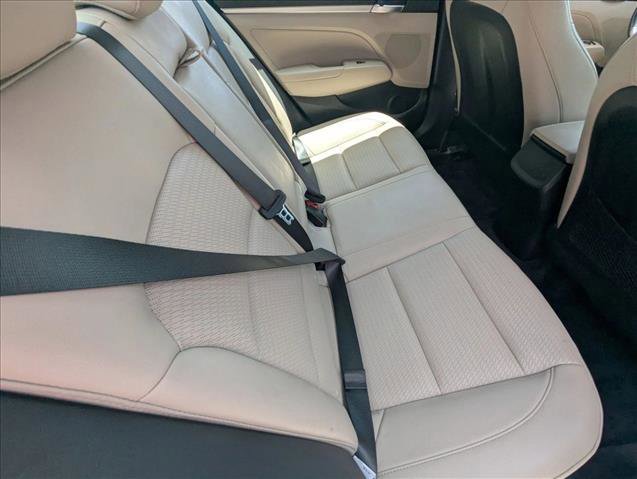 Used 2019 Hyundai Elantra Limited FWD image 18