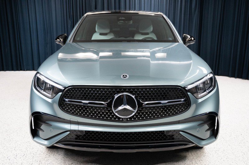 Certified 2025 Mercedes-Benz GLC 300 4MATIC image 2